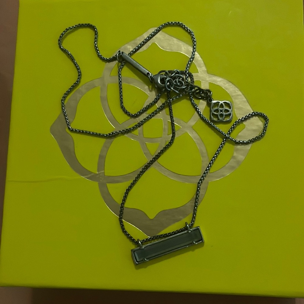 Kendra Scott Necklace